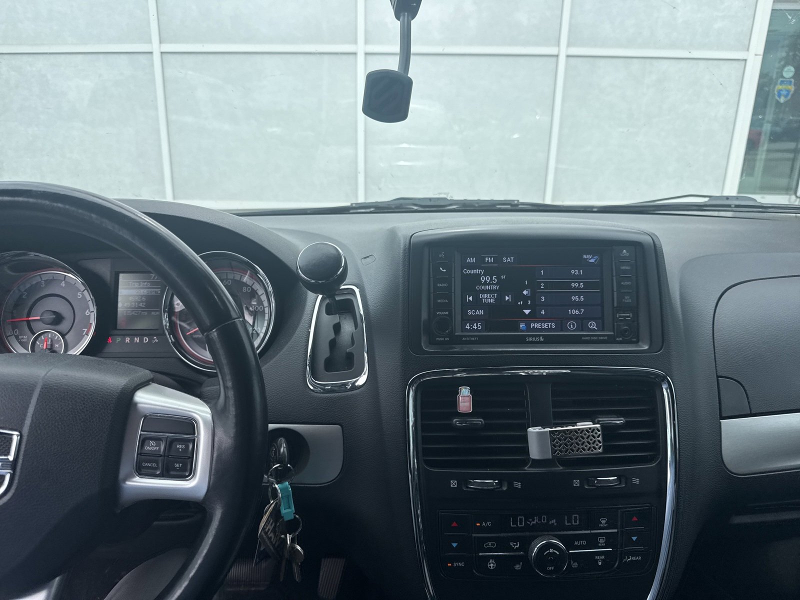 Thumbnail: 2019 Dodge Grand Caravan - 6