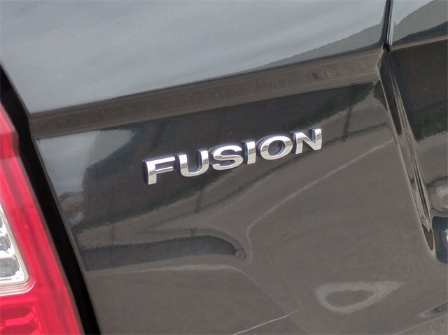 2012 Ford Fusion SE 13