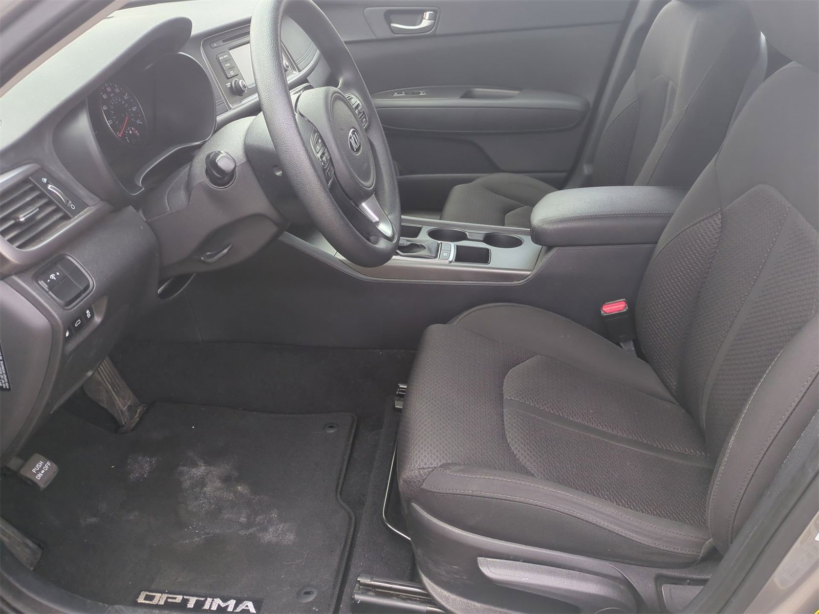 Thumbnail: 2016 Kia Optima - 16