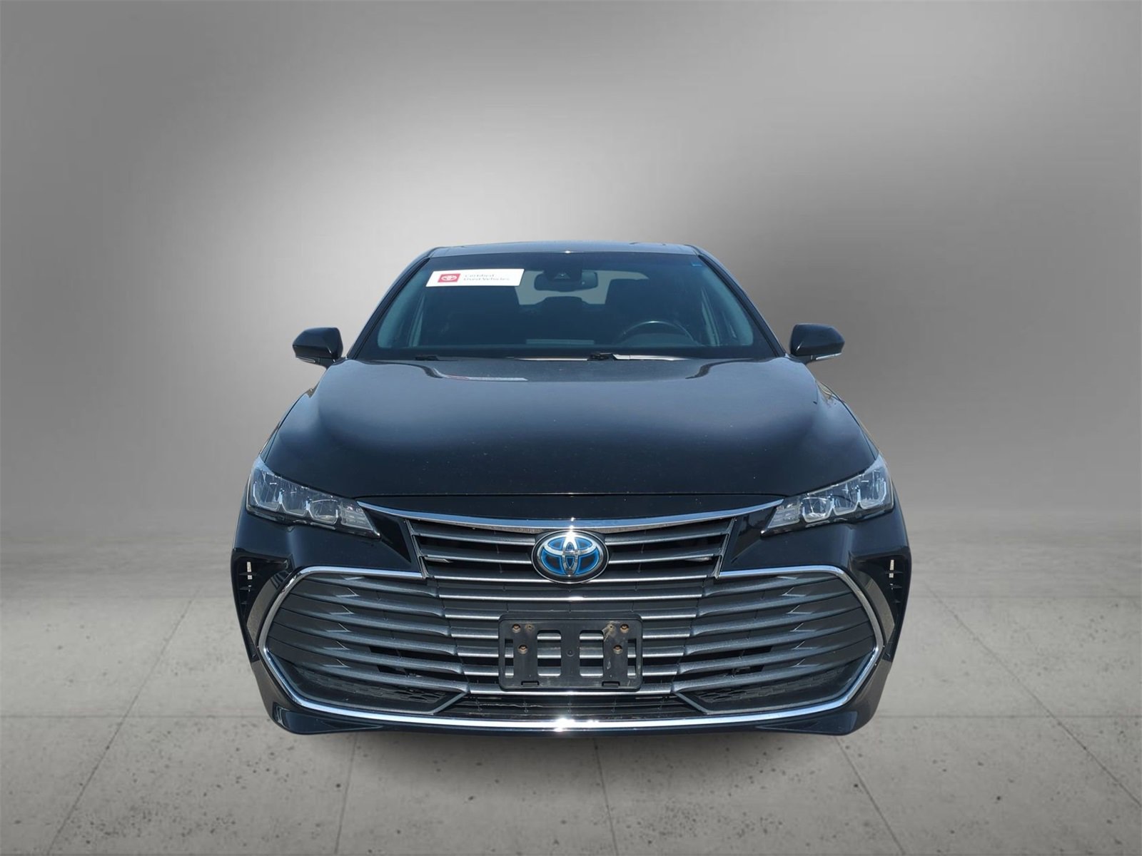 2019 Toyota Avalon Hybrid photo 2