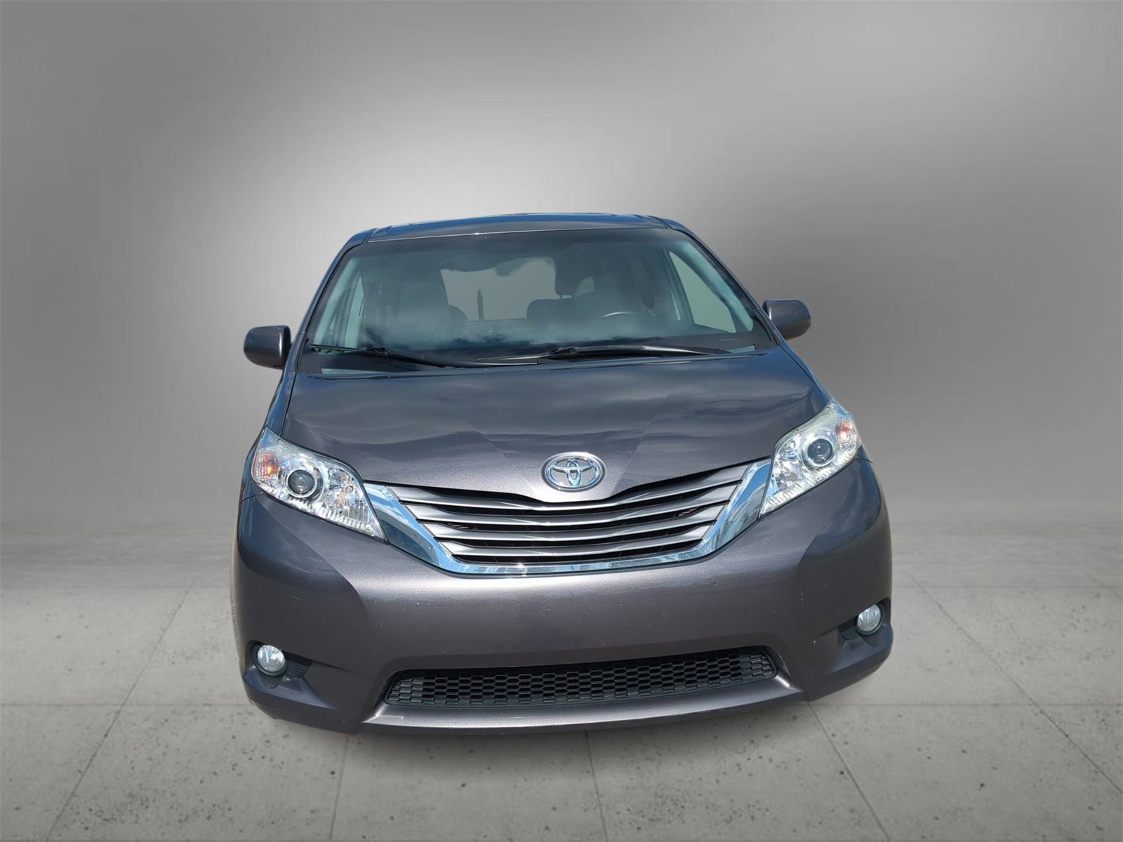 2015 Toyota Sienna L photo 3