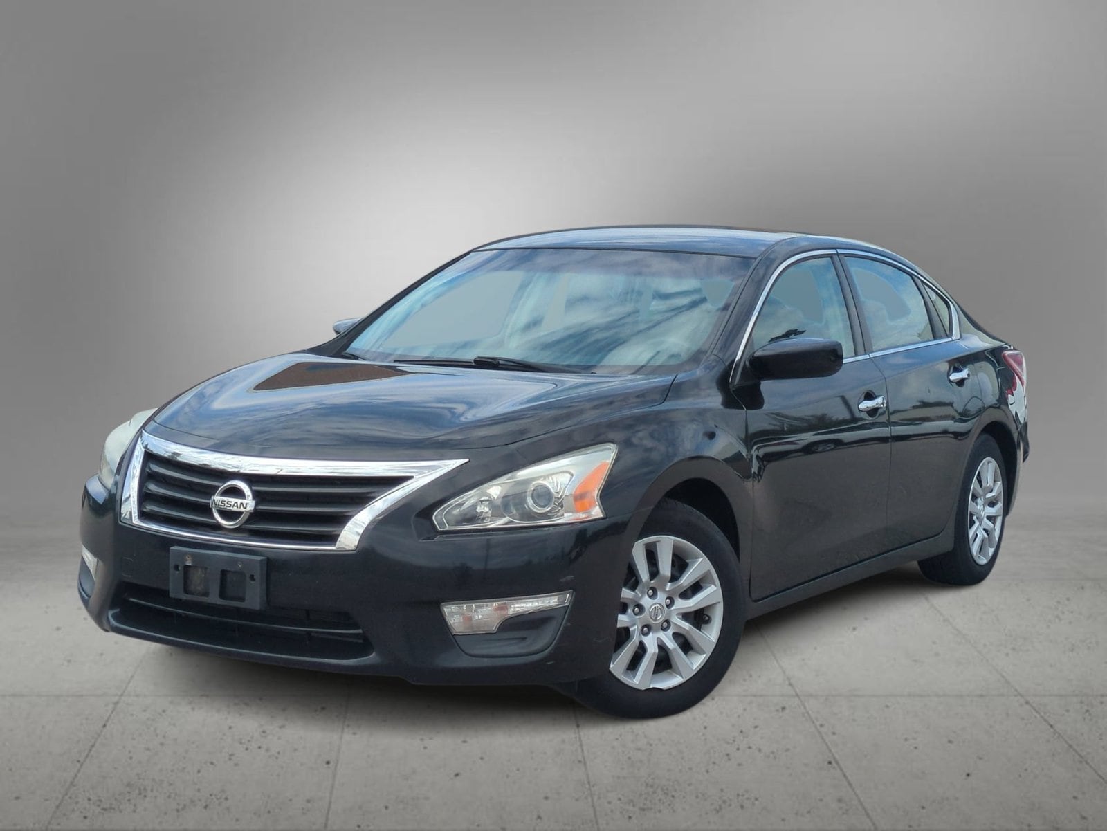 Used 2013 Nissan Altima Sedan S with VIN 1N4AL3AP6DC182290 for sale in Farmington Hills, MI