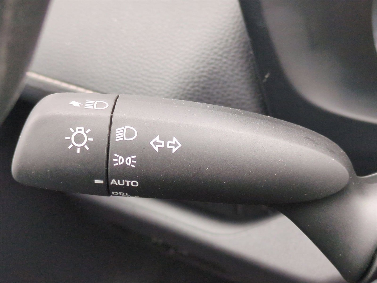 Thumbnail: 2025 Toyota RAV4 - 26