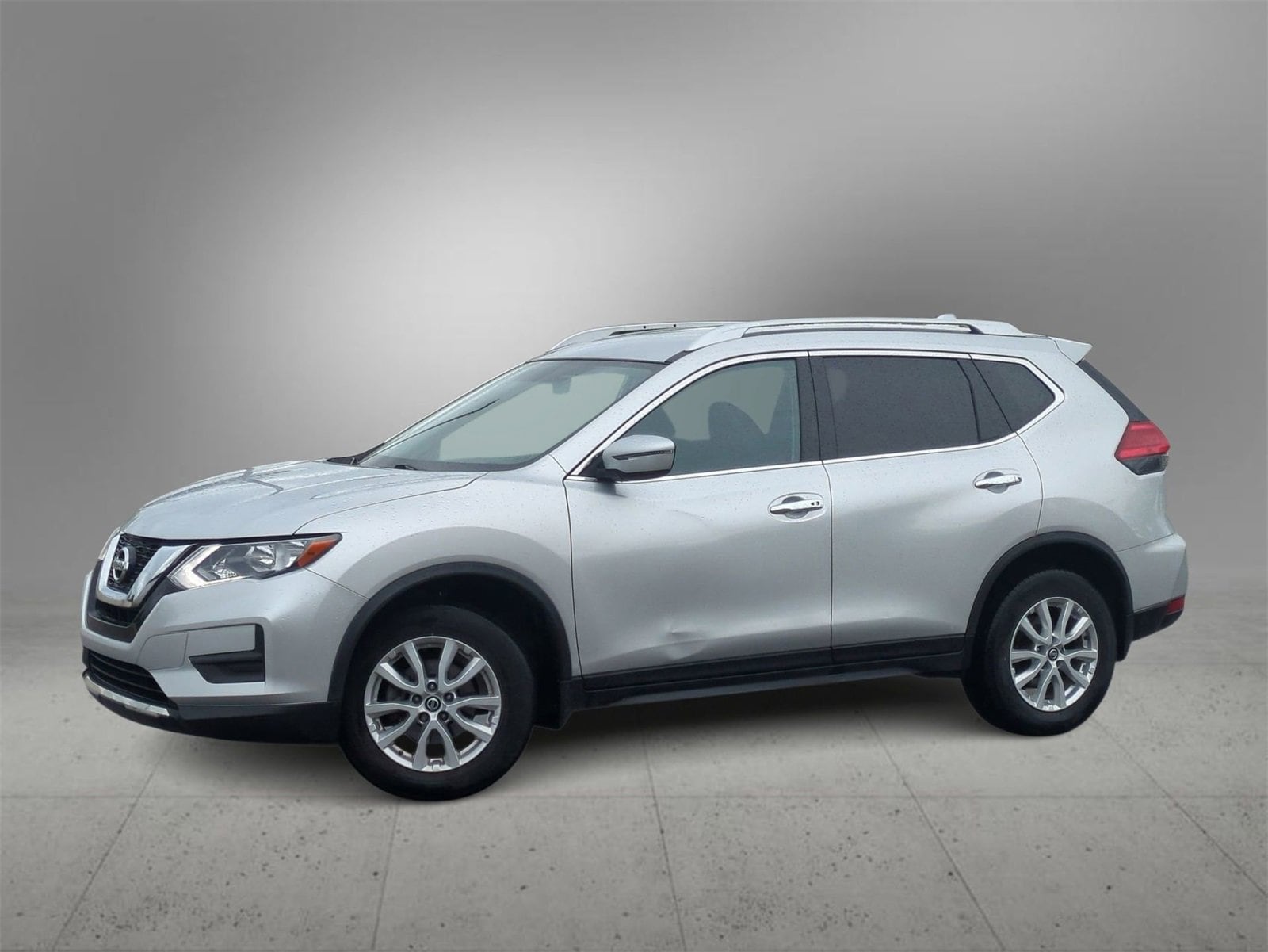 Thumbnail: 2017 Nissan Rogue - 1