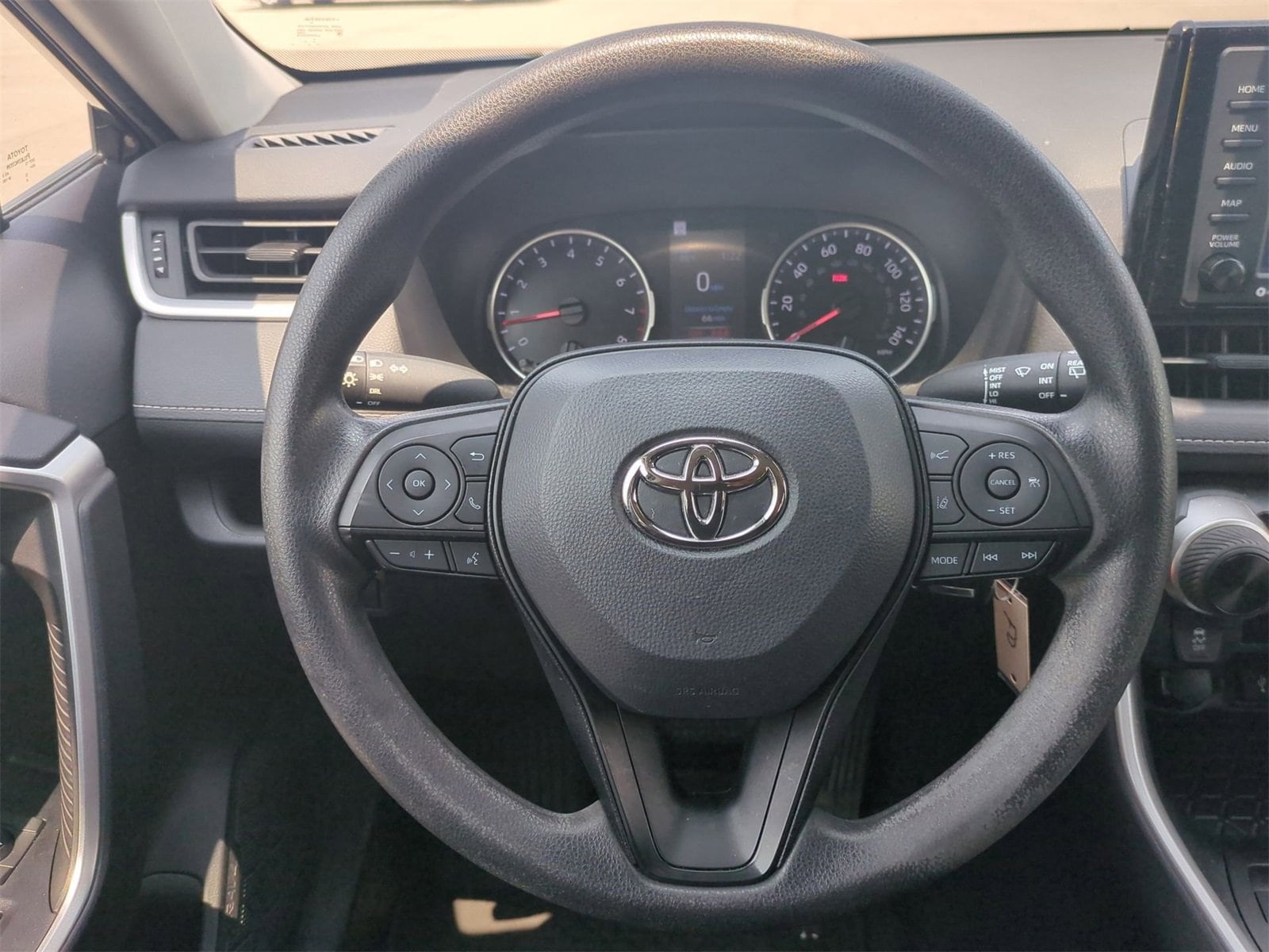 Thumbnail: 2022 Toyota RAV4 - 22