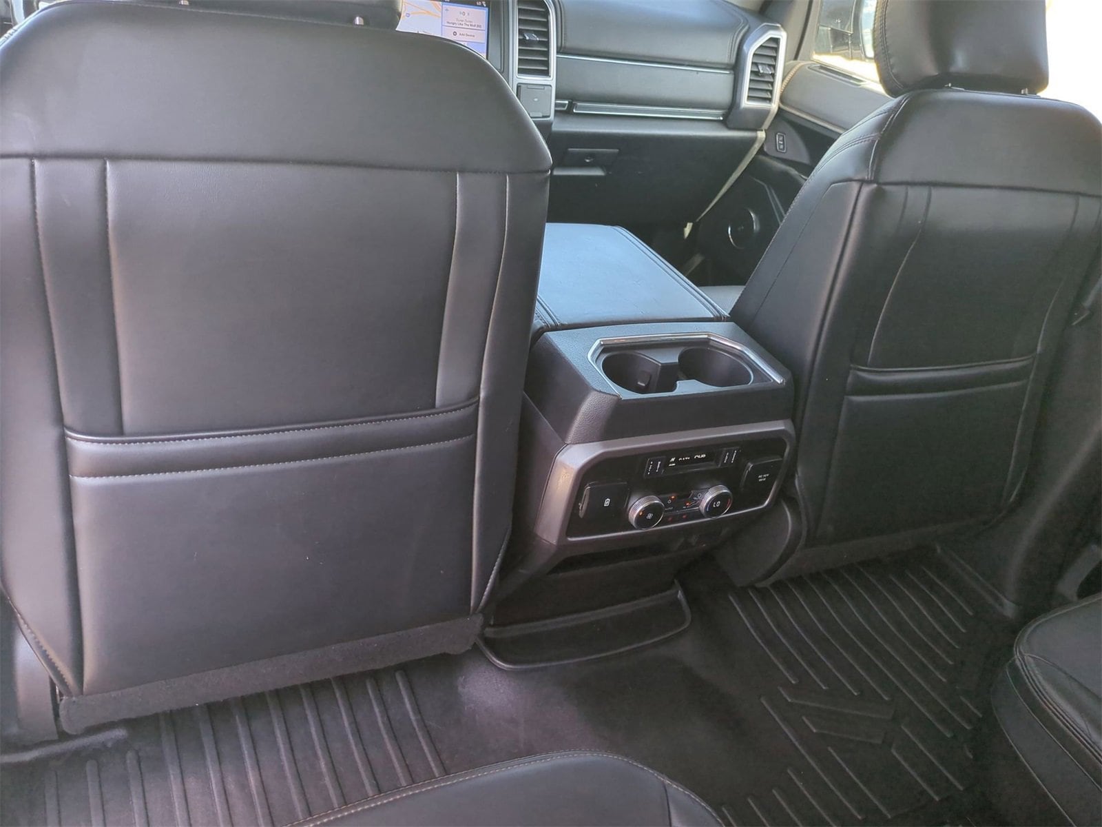 Thumbnail: 2019 Ford Expedition - 18