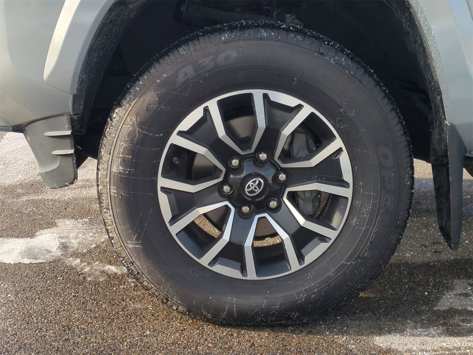 Thumbnail: 2020 Toyota Tacoma - 14