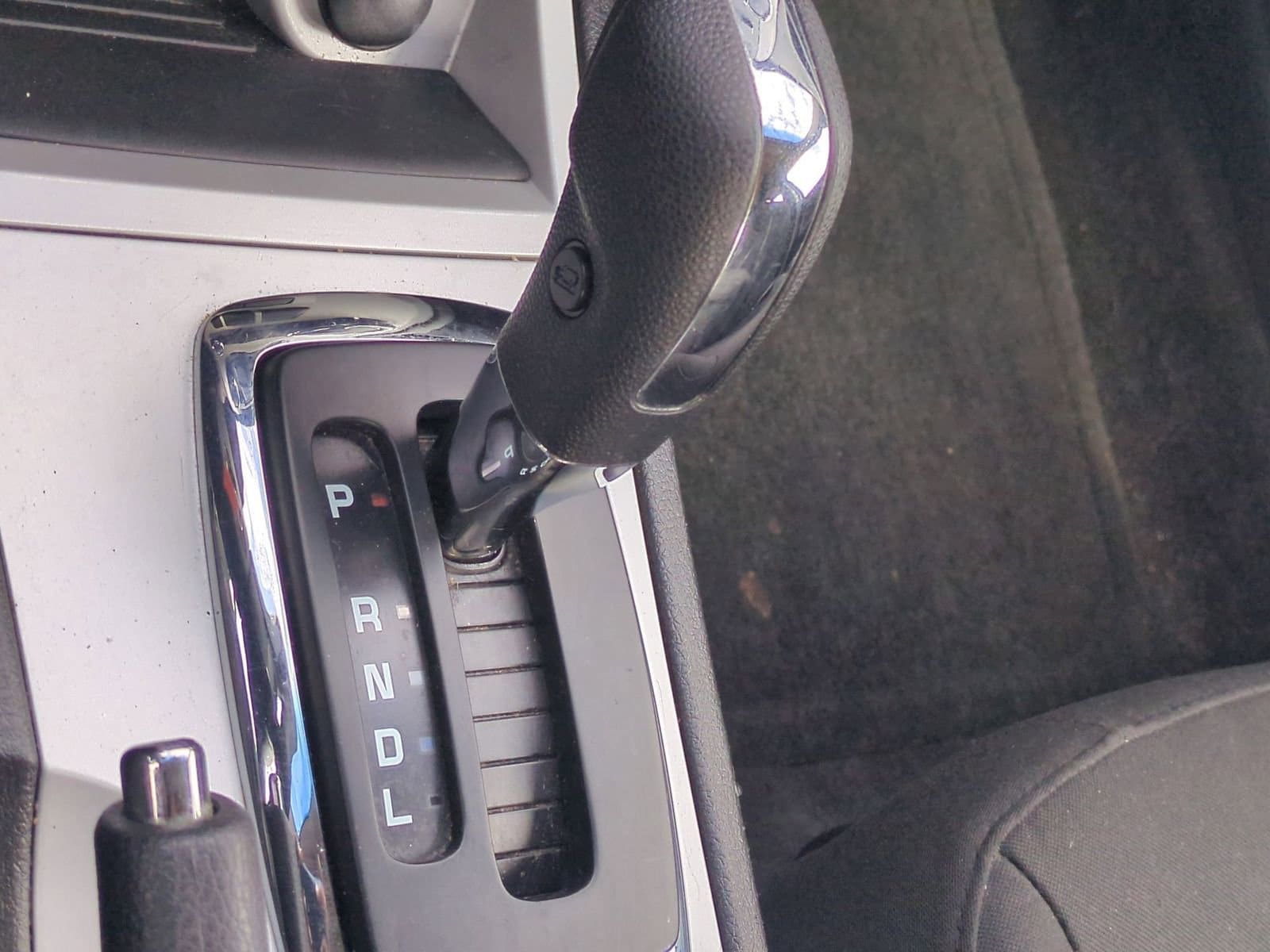 Thumbnail: 2010 Mercury Milan - 29