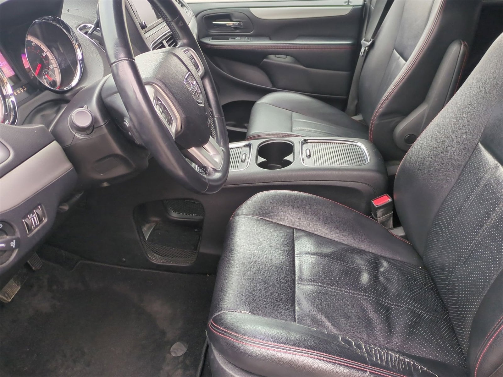 Thumbnail: 2018 Dodge Grand Caravan - 16