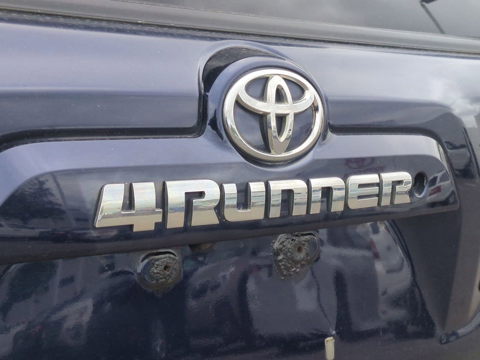 Thumbnail: 2015 Toyota 4Runner - 13