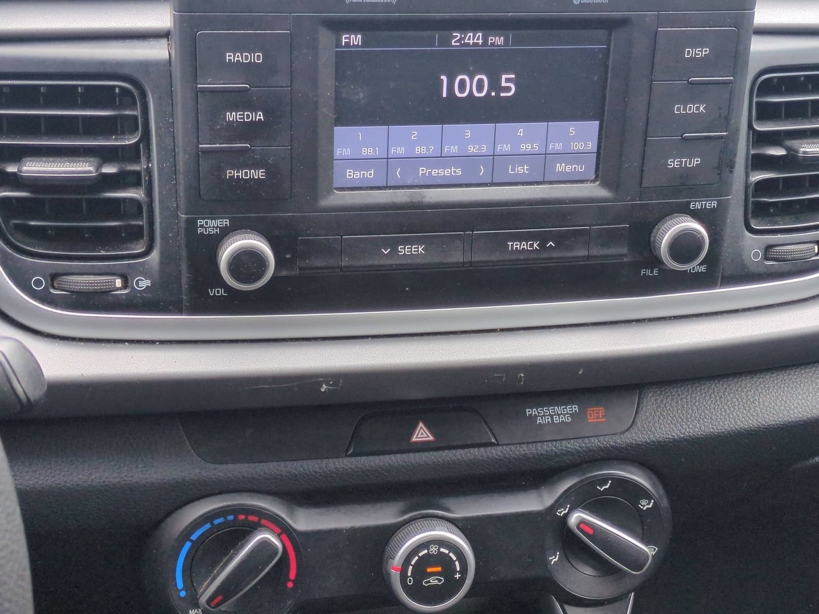Thumbnail: 2018 Kia Rio - 27