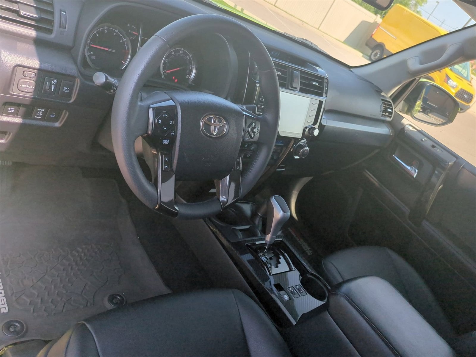 Thumbnail: 2022 Toyota 4Runner - 10