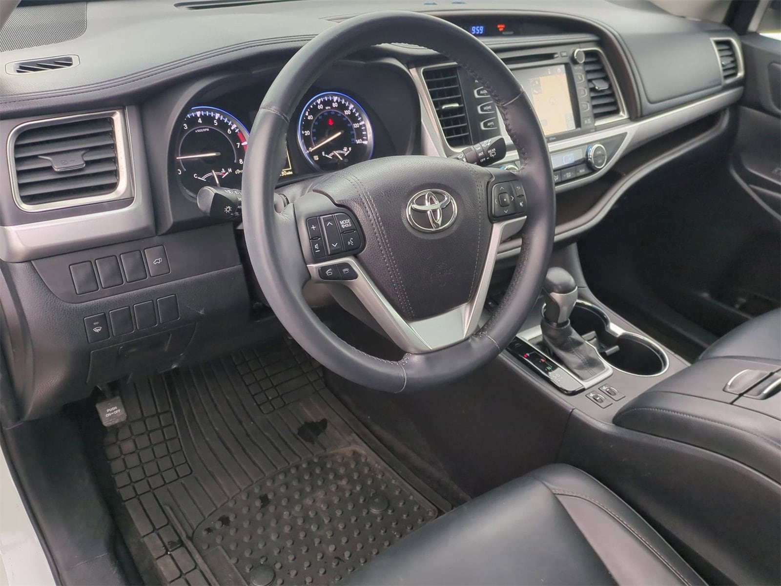 Thumbnail: 2016 Toyota Highlander - 10