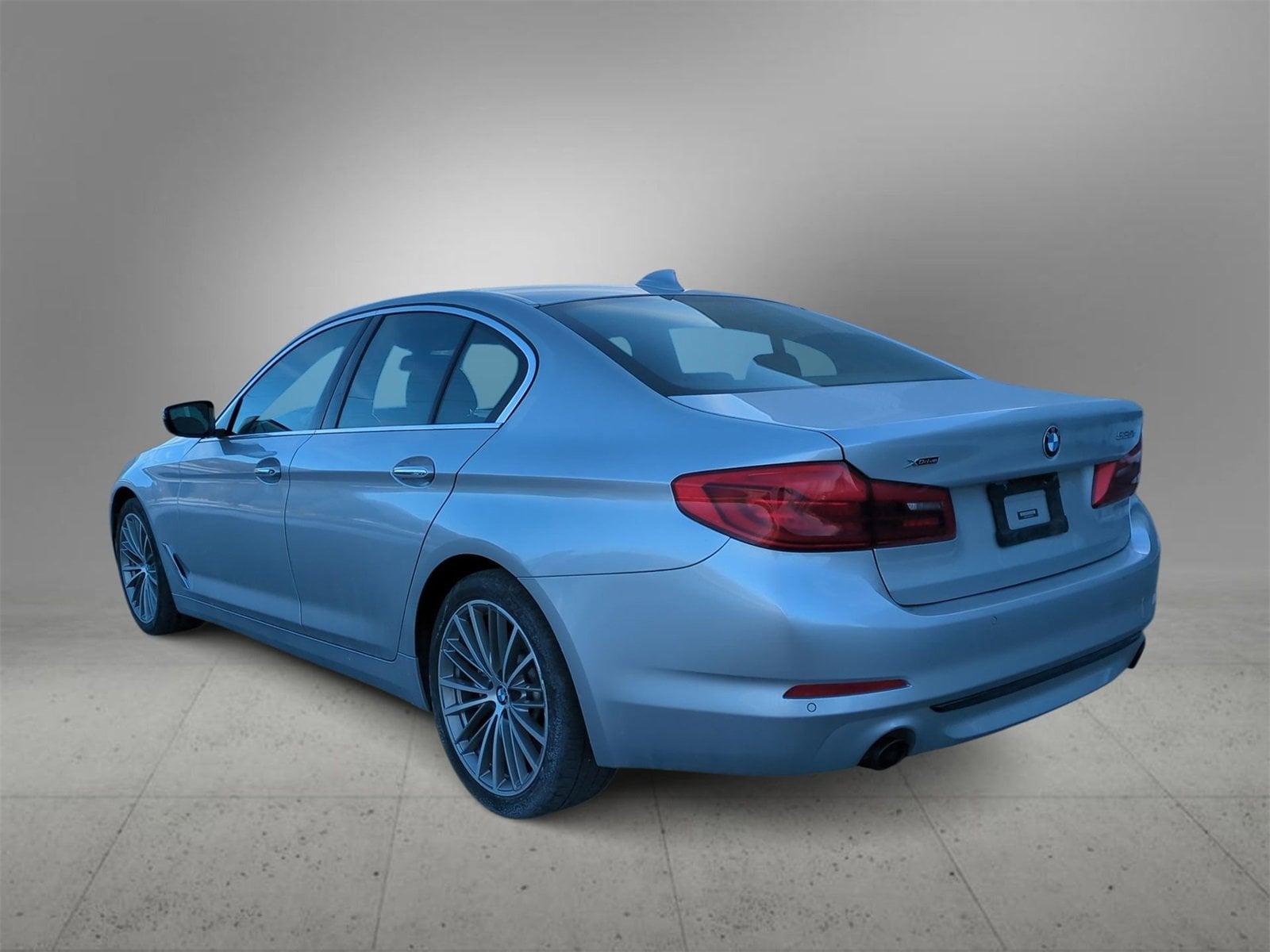 Thumbnail: 2018 BMW 5 Series - 6