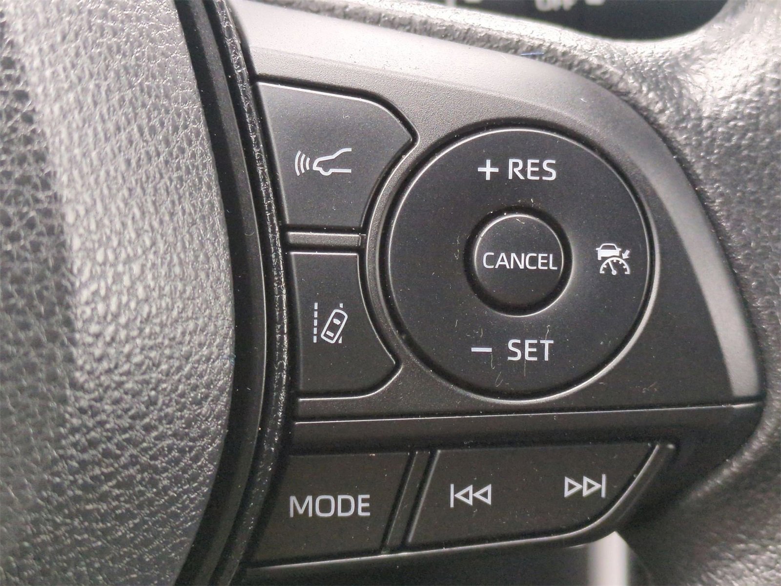 Thumbnail: 2025 Toyota RAV4 - 24