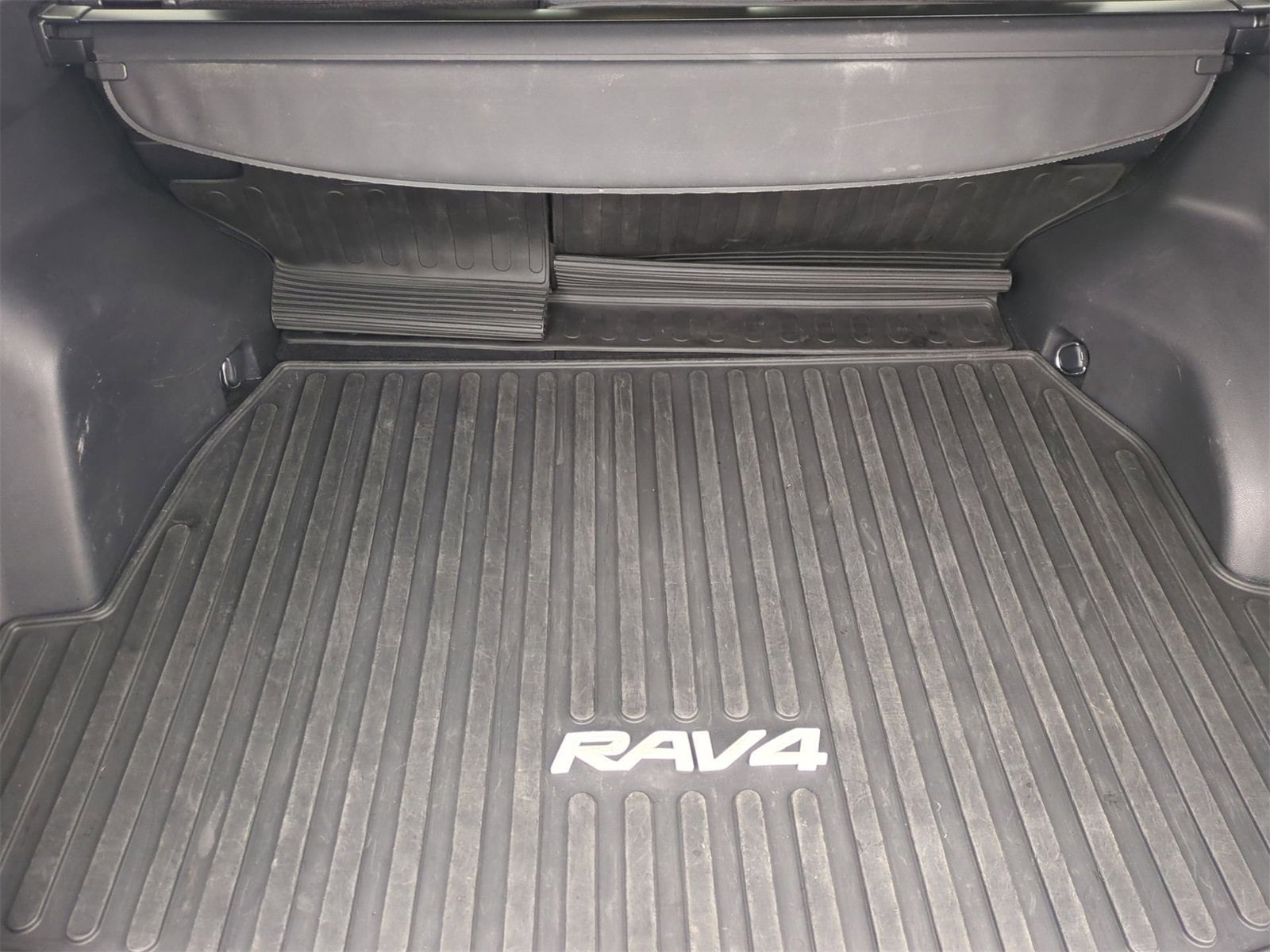 Thumbnail: 2023 Toyota RAV4 - 34