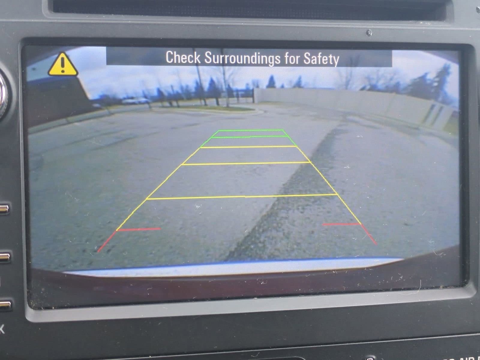 Thumbnail: 2015 GMC Acadia - 31