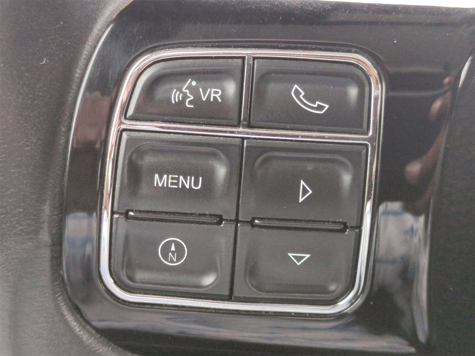 Thumbnail: 2016 Jeep Wrangler - 23