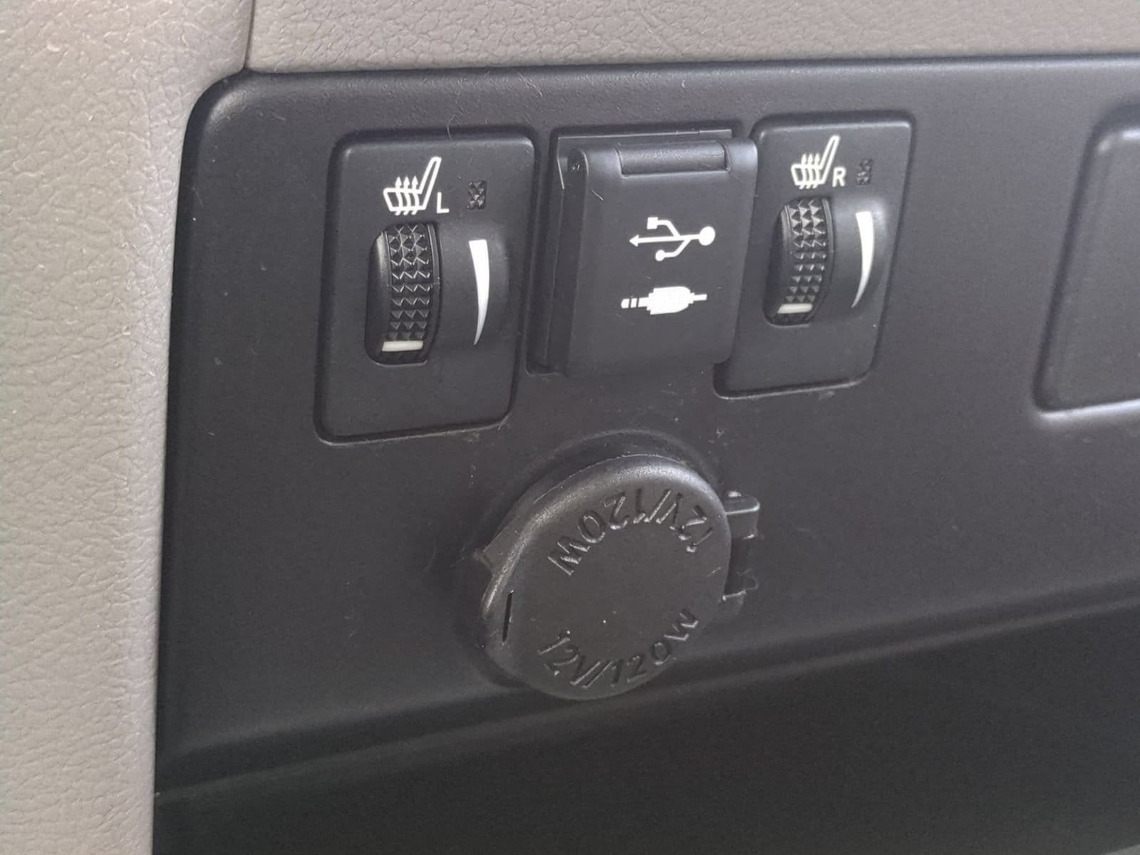 Thumbnail: 2019 Toyota Sienna - 29