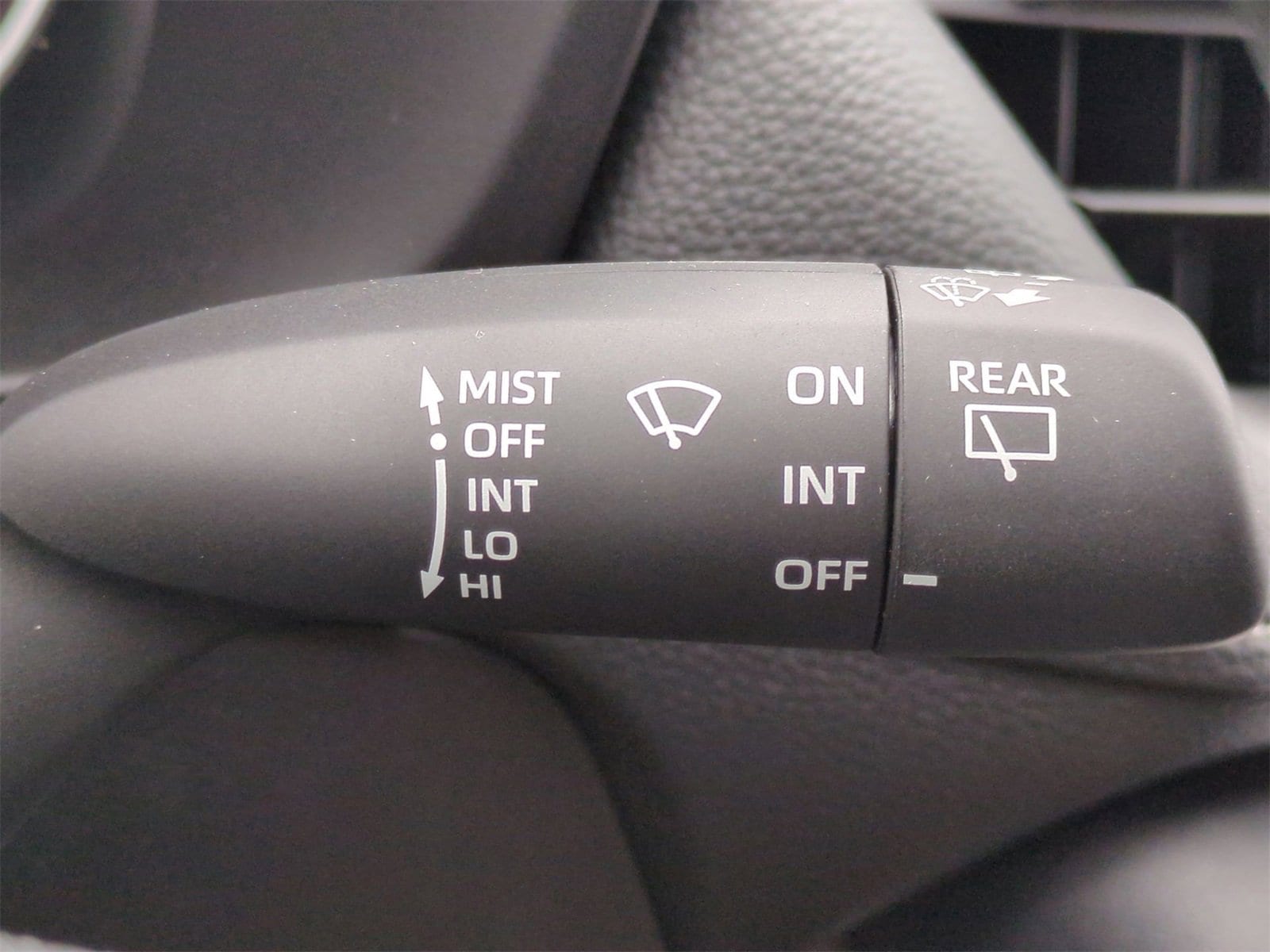 Thumbnail: 2025 Toyota RAV4 - 25