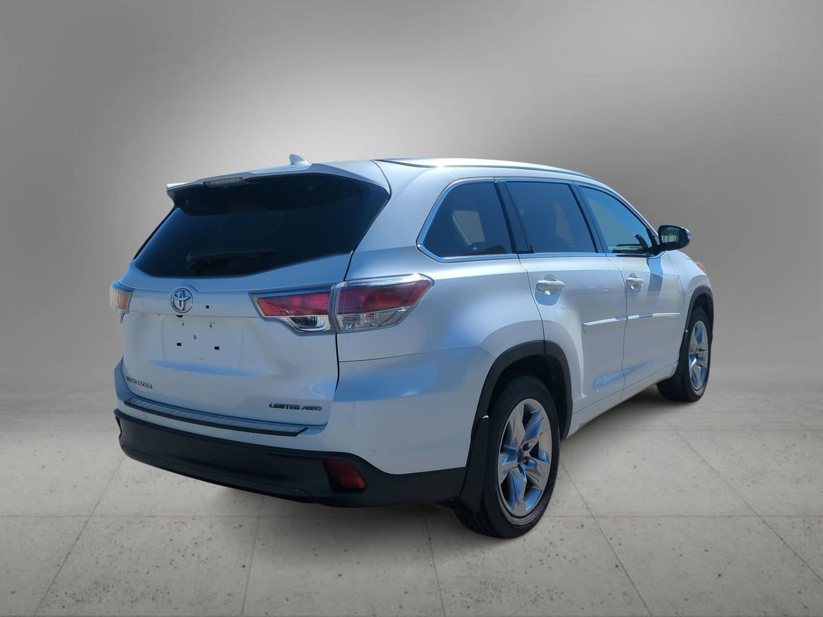 Thumbnail: 2016 Toyota Highlander - 8