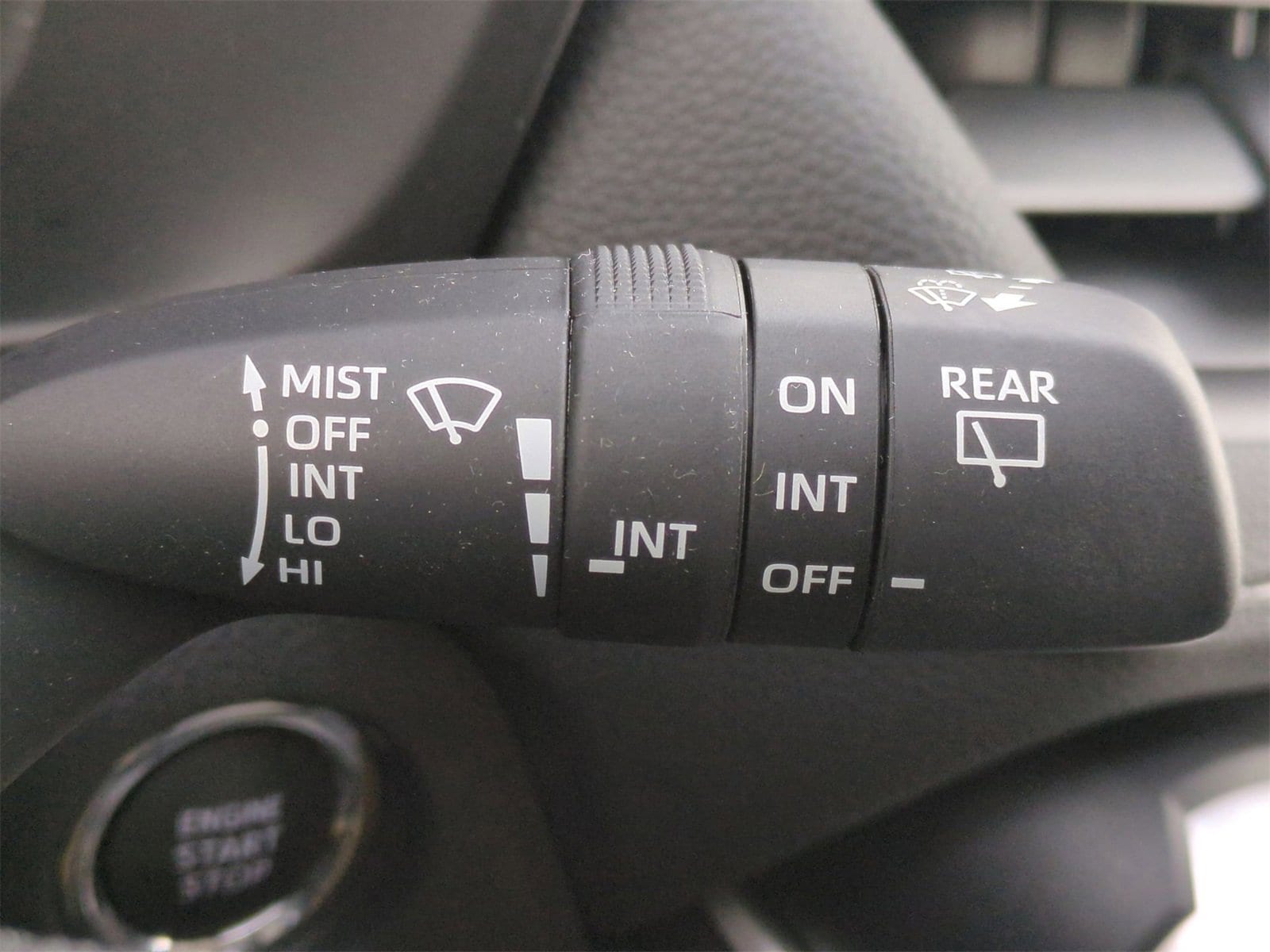 Thumbnail: 2025 Toyota RAV4 - 25