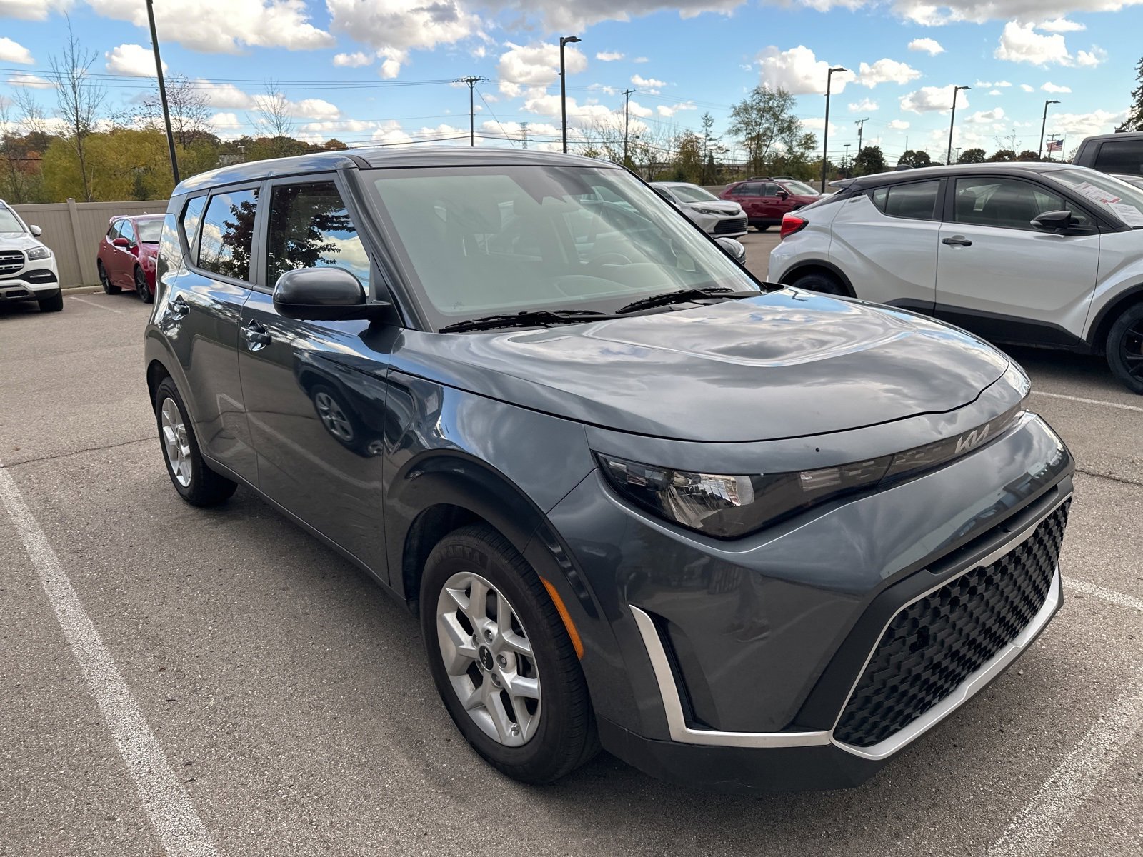 2024 Kia Soul LX photo 2