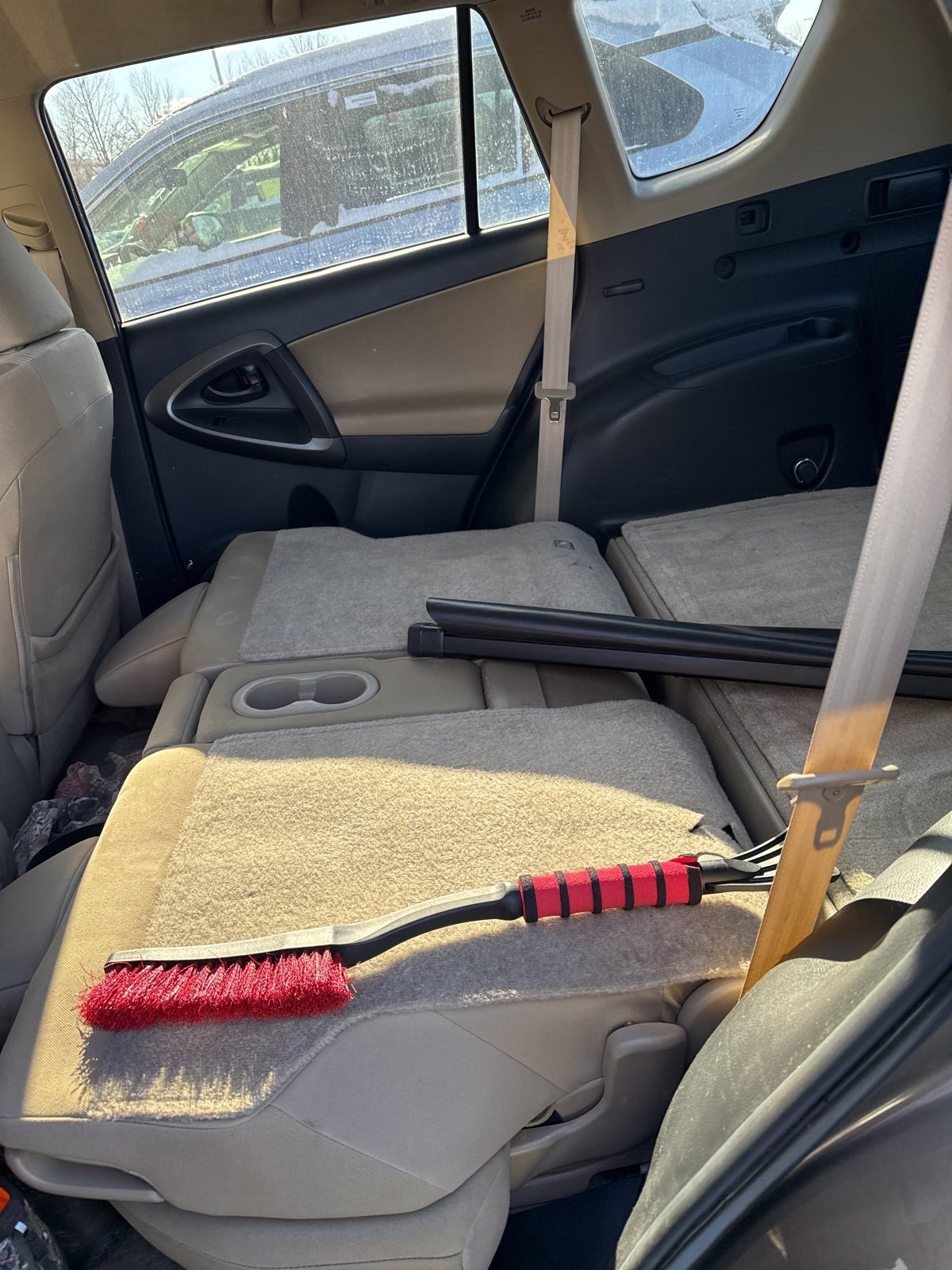 Thumbnail: 2012 Toyota RAV4 - 8