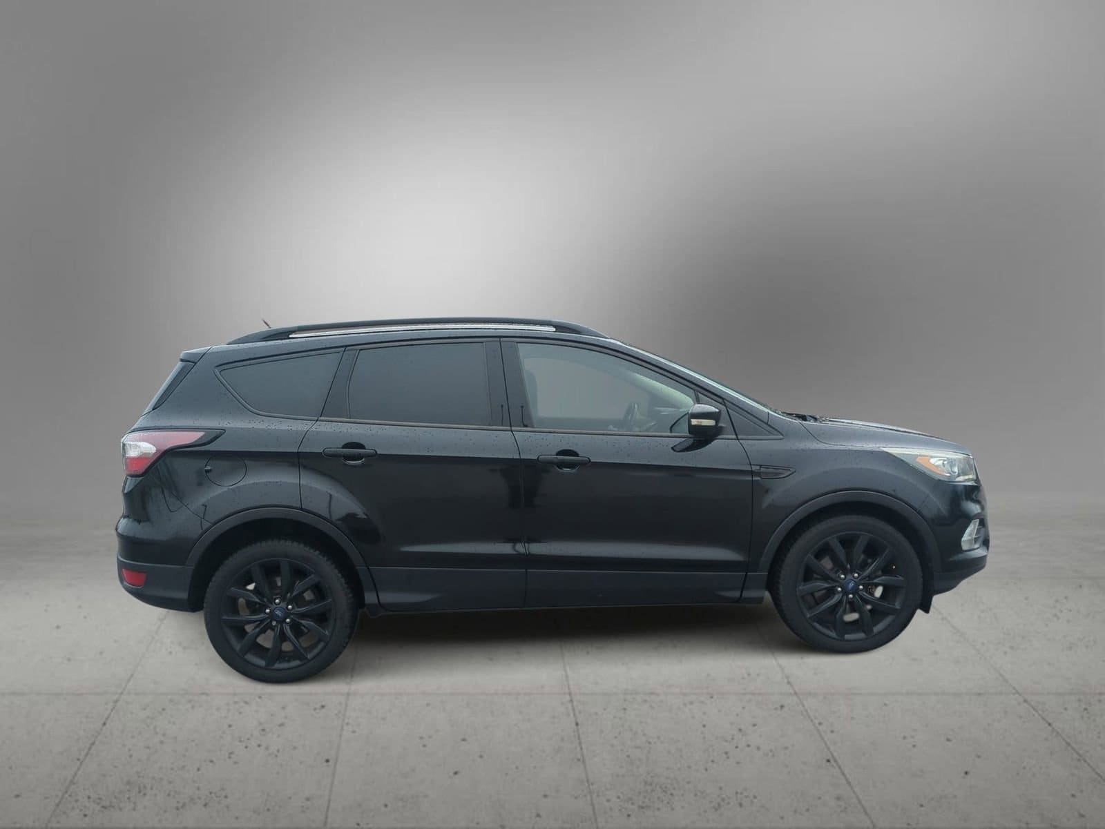 Thumbnail: 2017 Ford Escape - 9