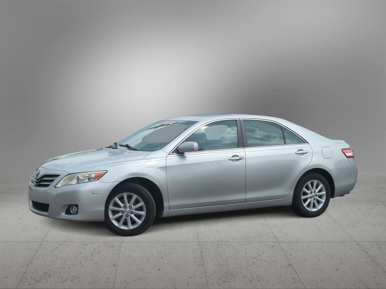 2010 Toyota Camry XLE -
                  Farmington Hills, MI