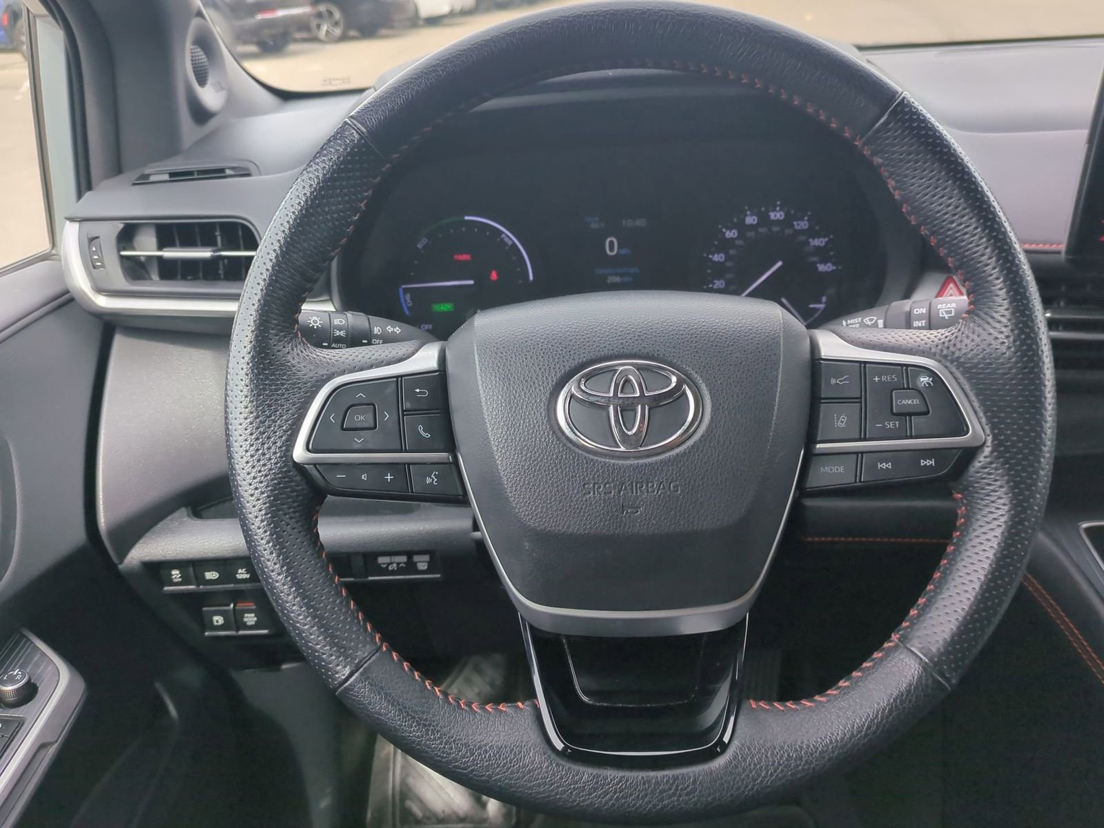 Thumbnail: 2023 Toyota Sienna - 24