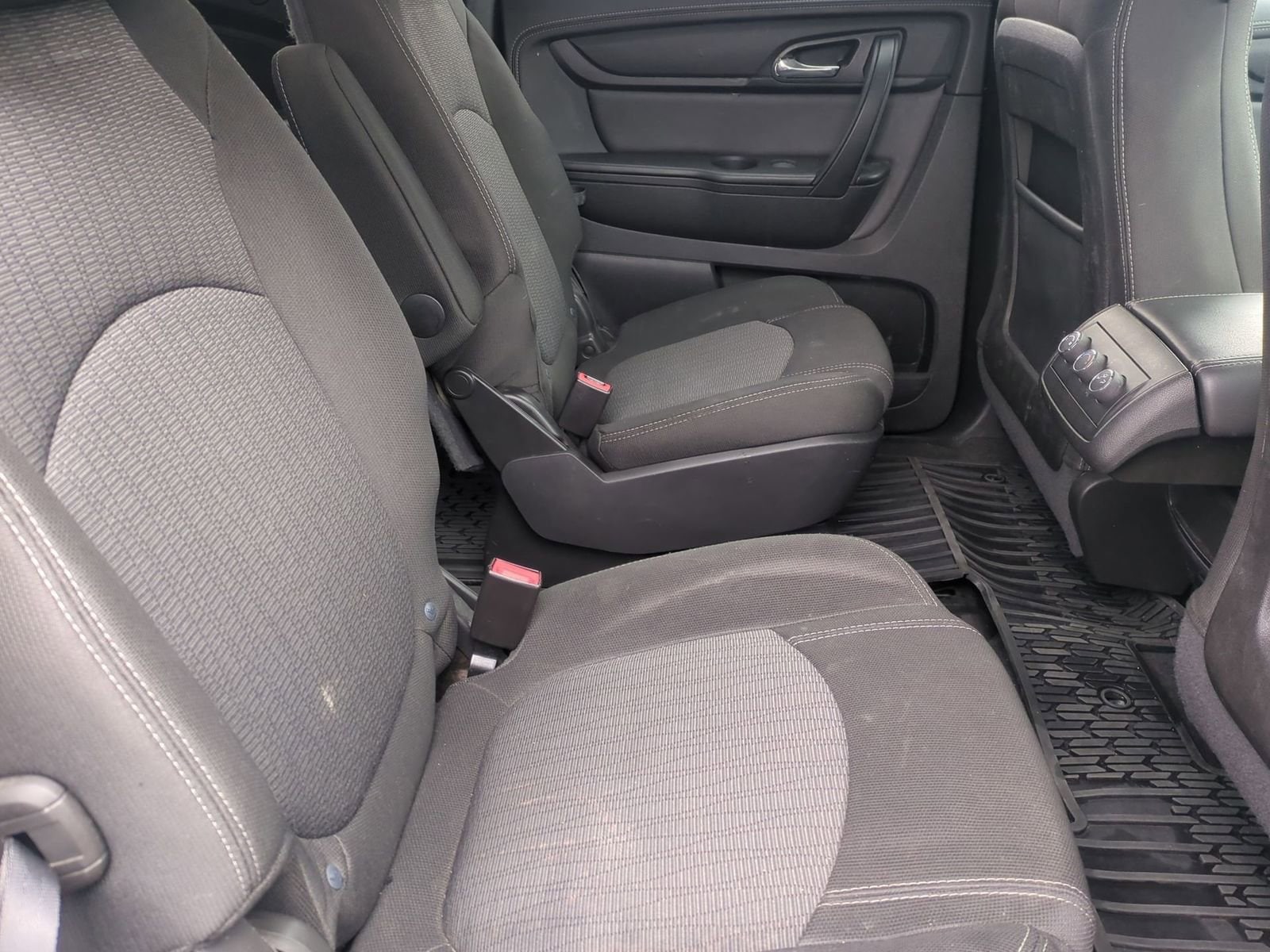 Thumbnail: 2017 Chevrolet Traverse - 20