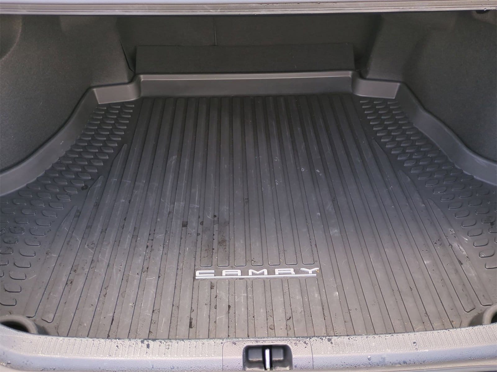 Thumbnail: 2023 Toyota Camry - 32