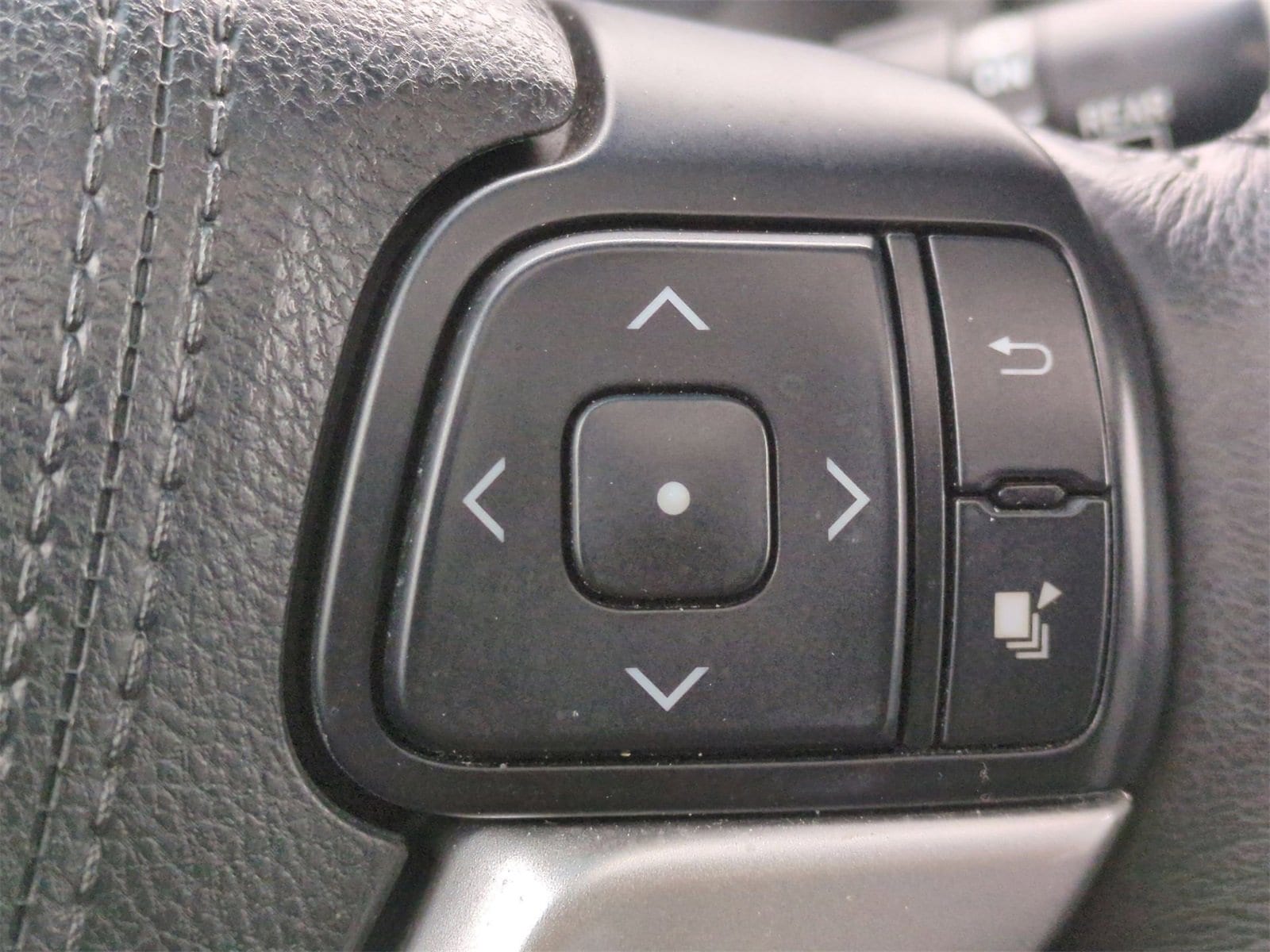 Thumbnail: 2017 Toyota Sienna - 26