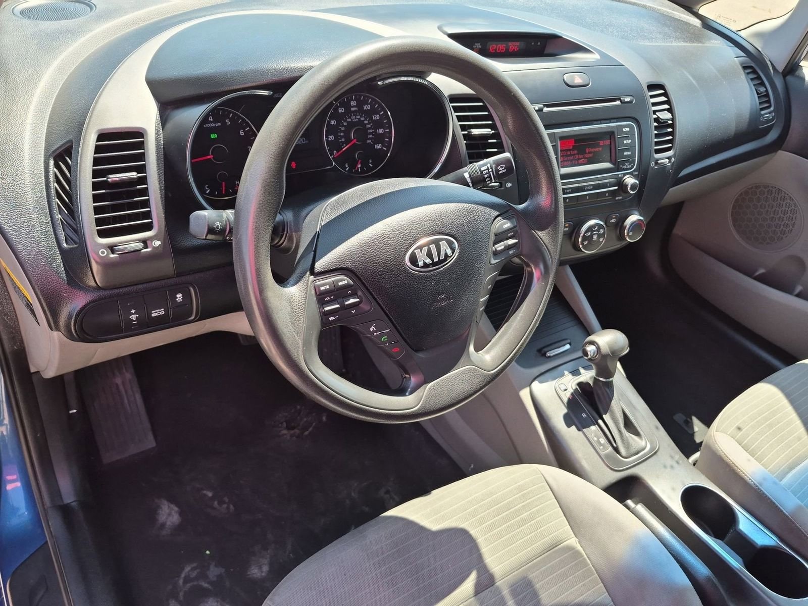 Thumbnail: 2015 Kia Forte - 10