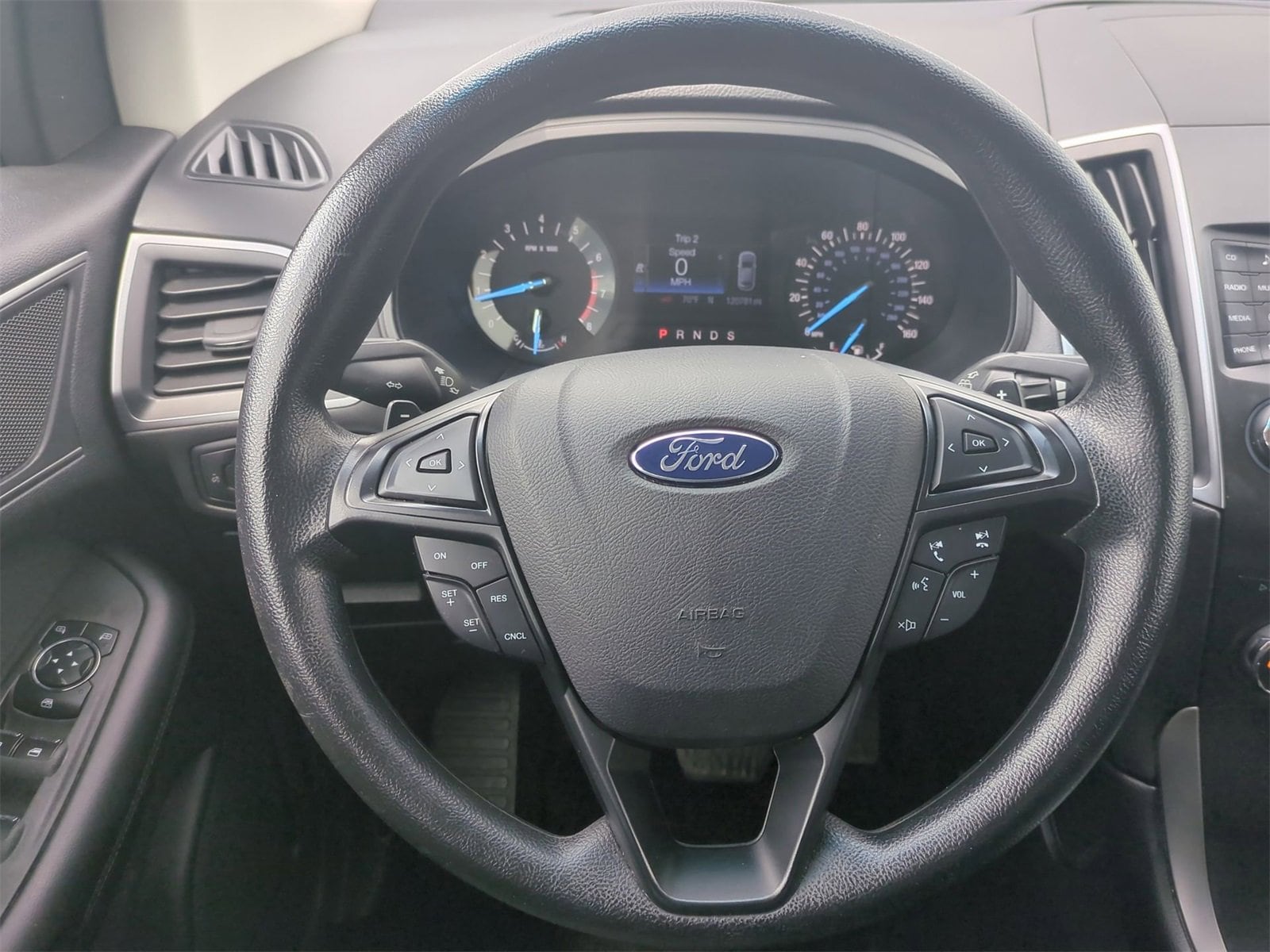 Thumbnail: 2016 Ford Edge - 22