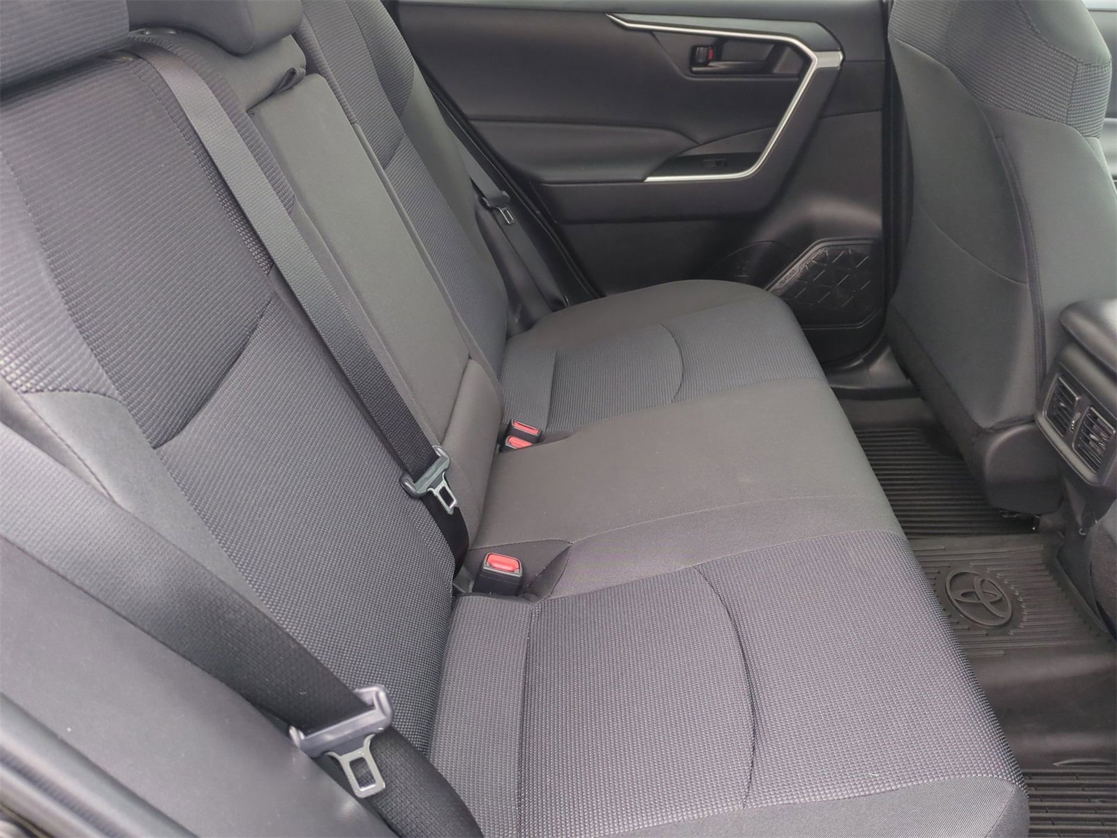 Thumbnail: 2023 Toyota RAV4 - 20