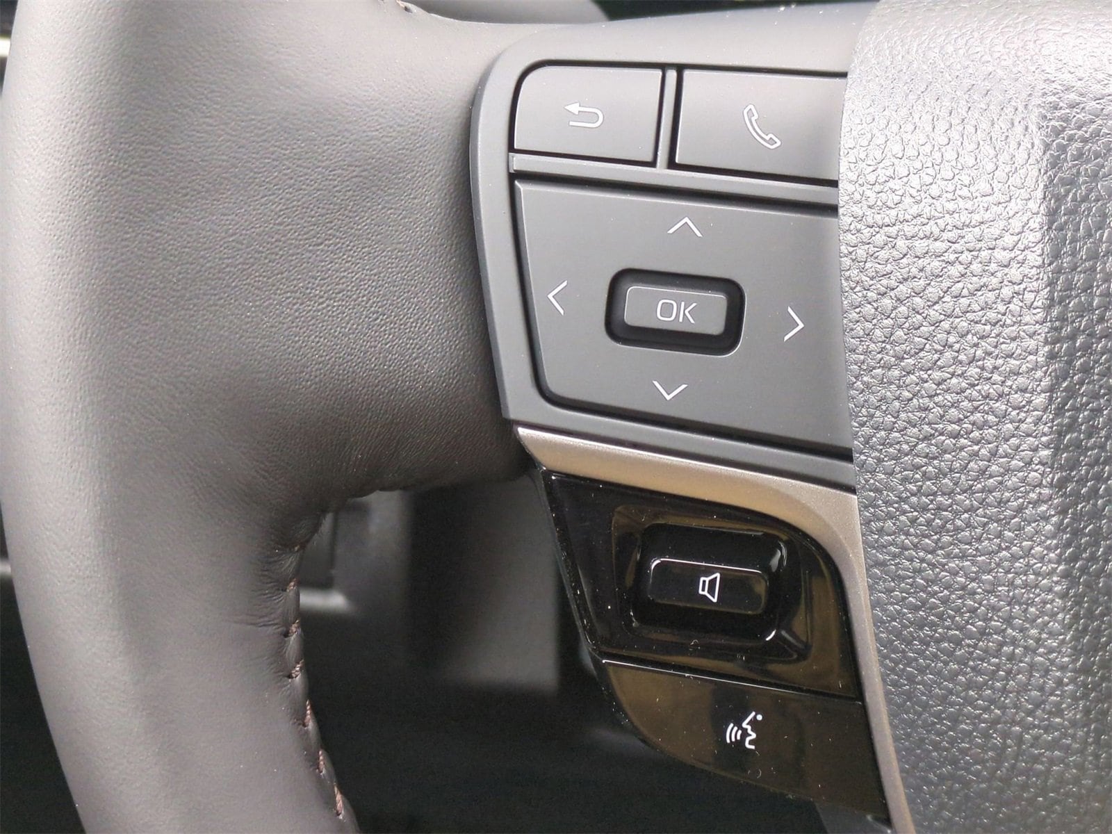 Thumbnail: 2026 Toyota Camry - 25