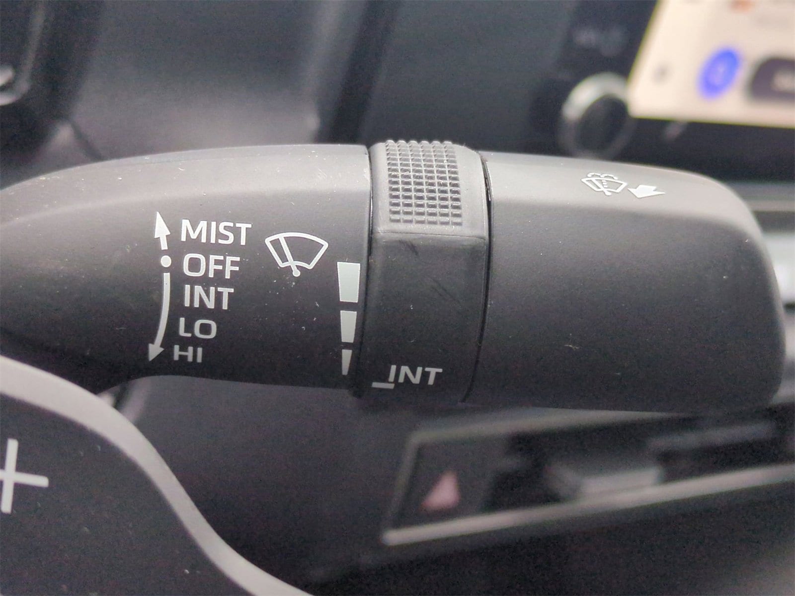 Thumbnail: 2025 Toyota Camry - 25