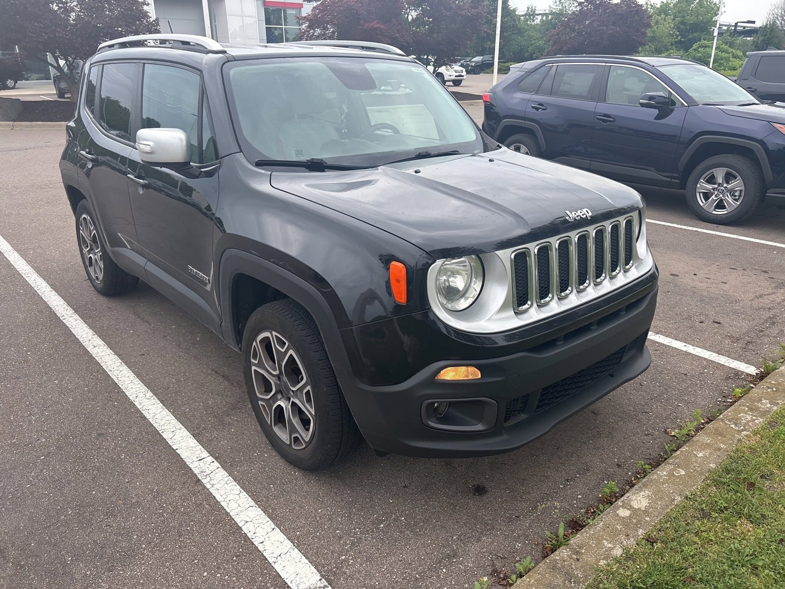 Thumbnail: 2015 Jeep Renegade - 3