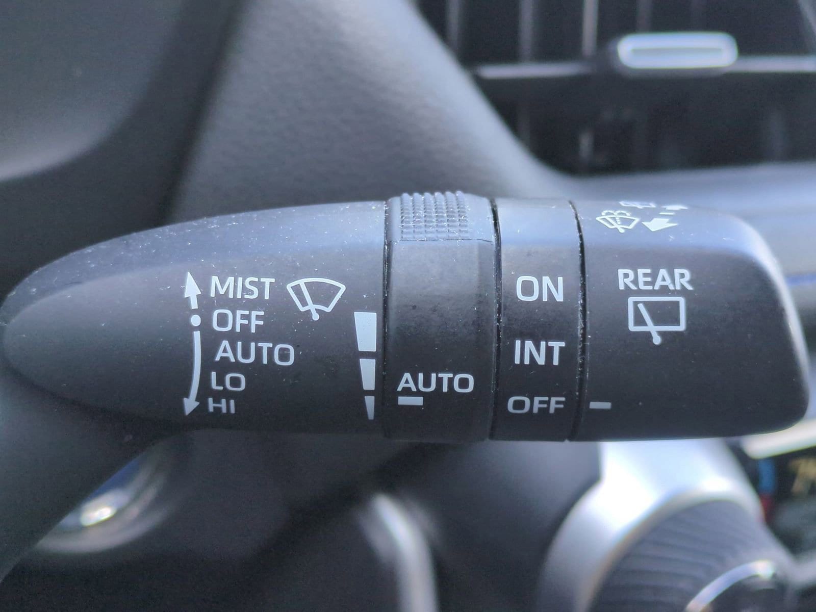 Thumbnail: 2020 Toyota RAV4 - 27