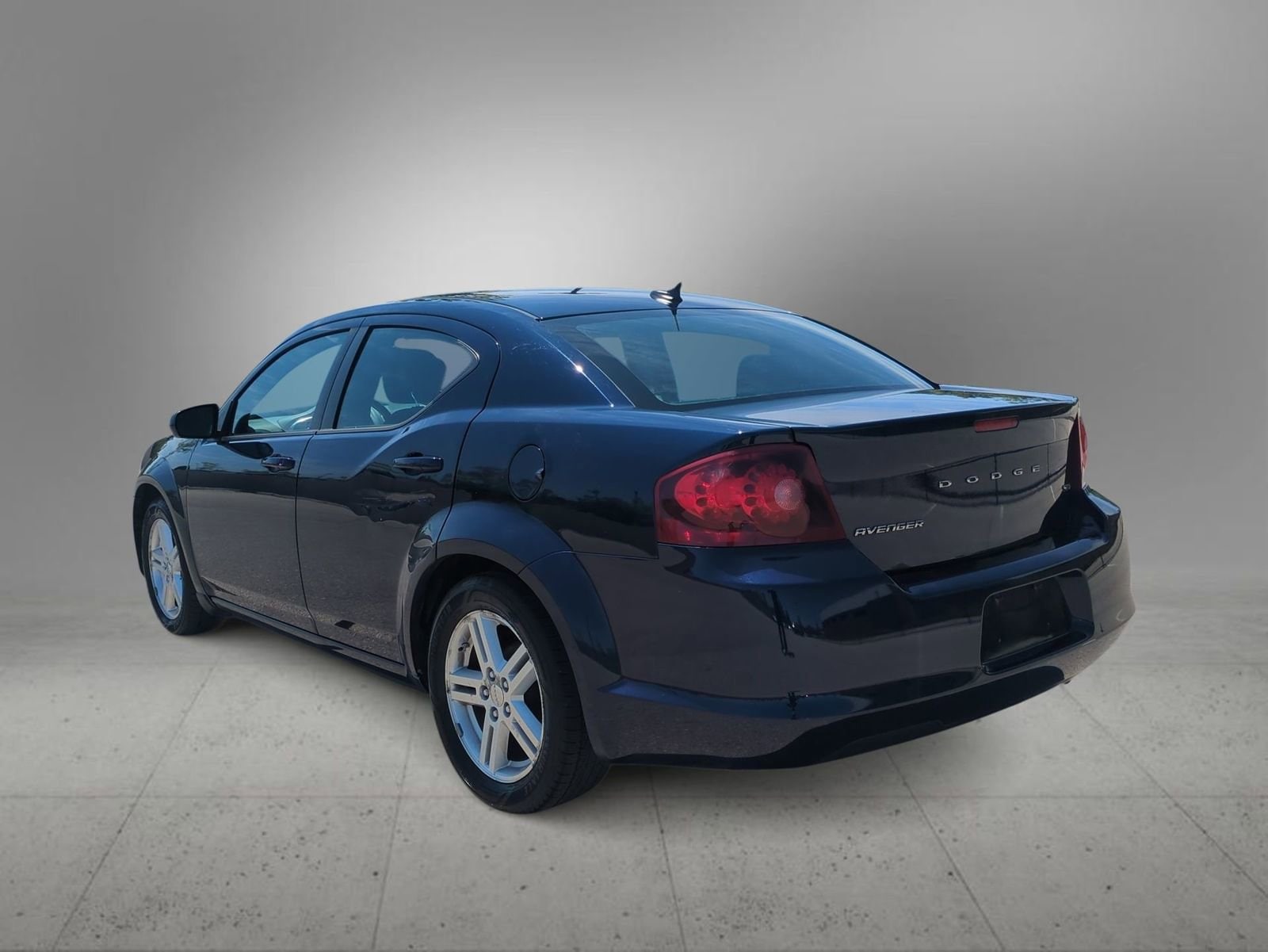Thumbnail: 2013 Dodge Avenger - 6