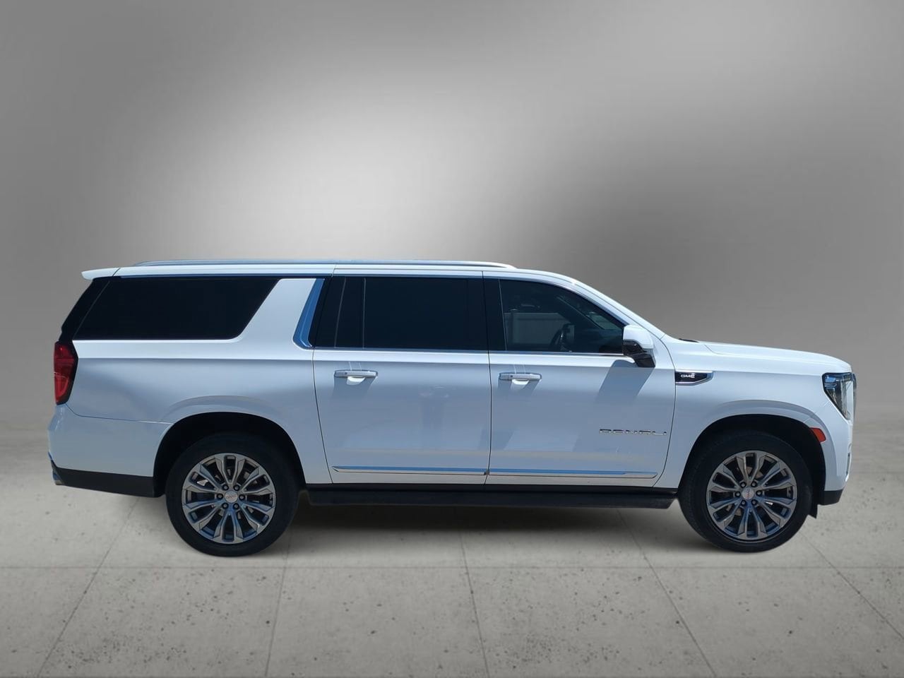 Thumbnail: 2021 GMC Yukon XL - 9