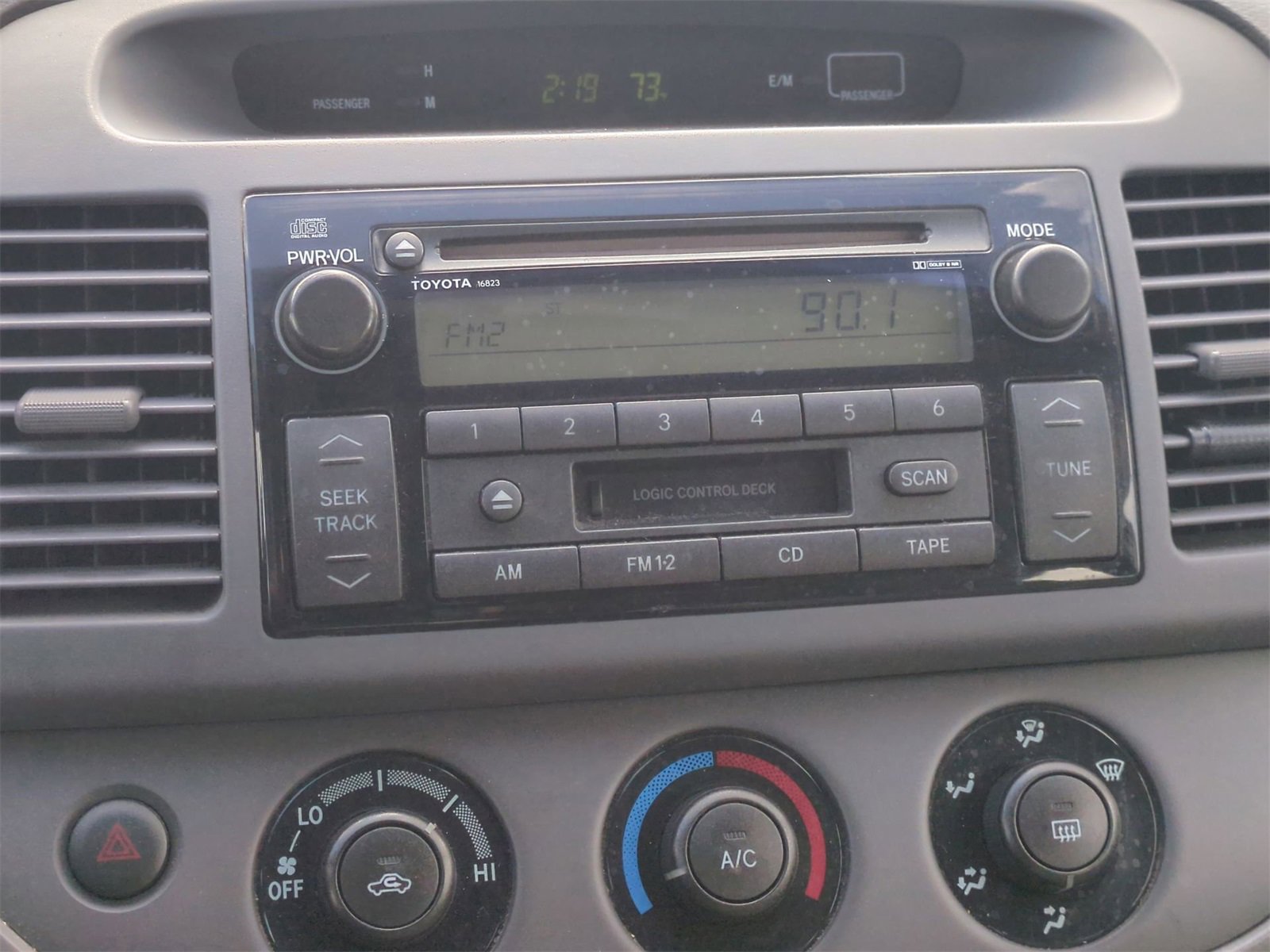 Thumbnail: 2004 Toyota Camry - 25