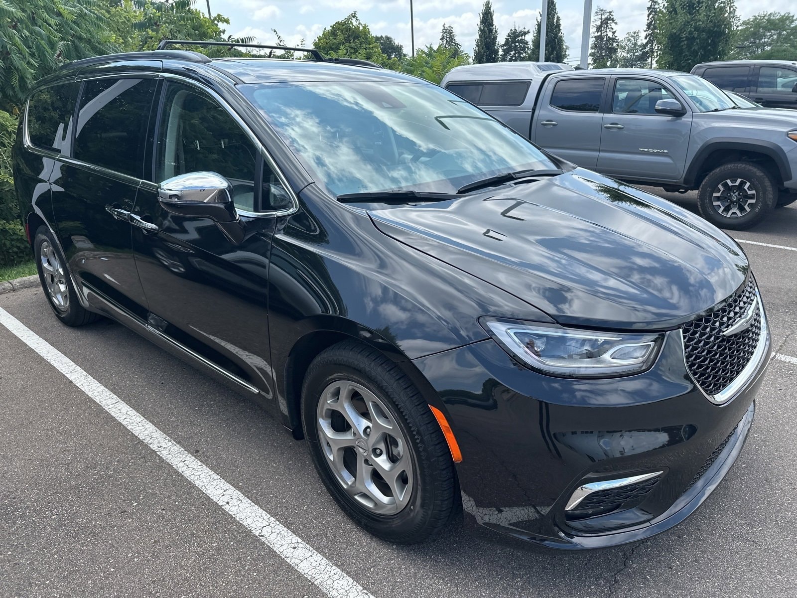 Thumbnail: 2023 Chrysler Pacifica - 2