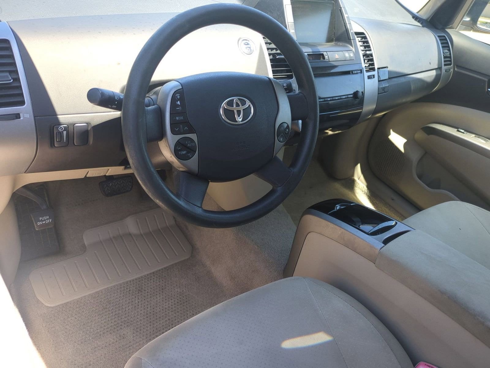 Thumbnail: 2005 Toyota Prius - 10