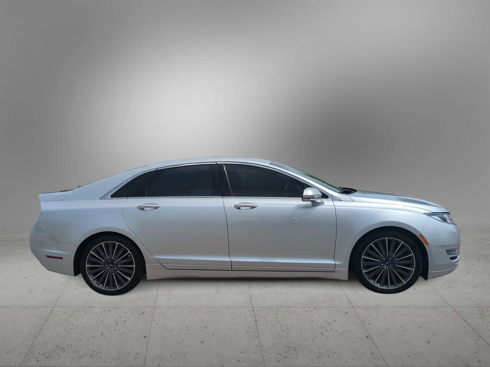 Thumbnail: 2016 Lincoln MKZ - 9