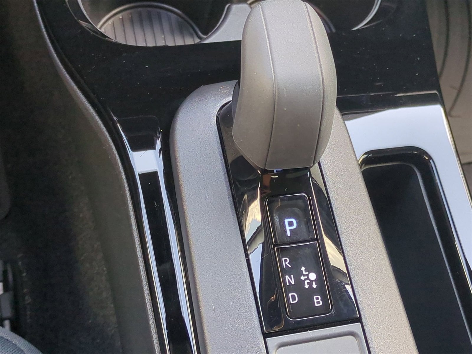 Thumbnail: 2024 Toyota Prius - 30
