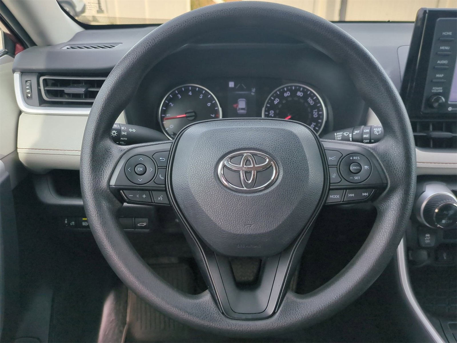 Thumbnail: 2022 Toyota RAV4 - 24