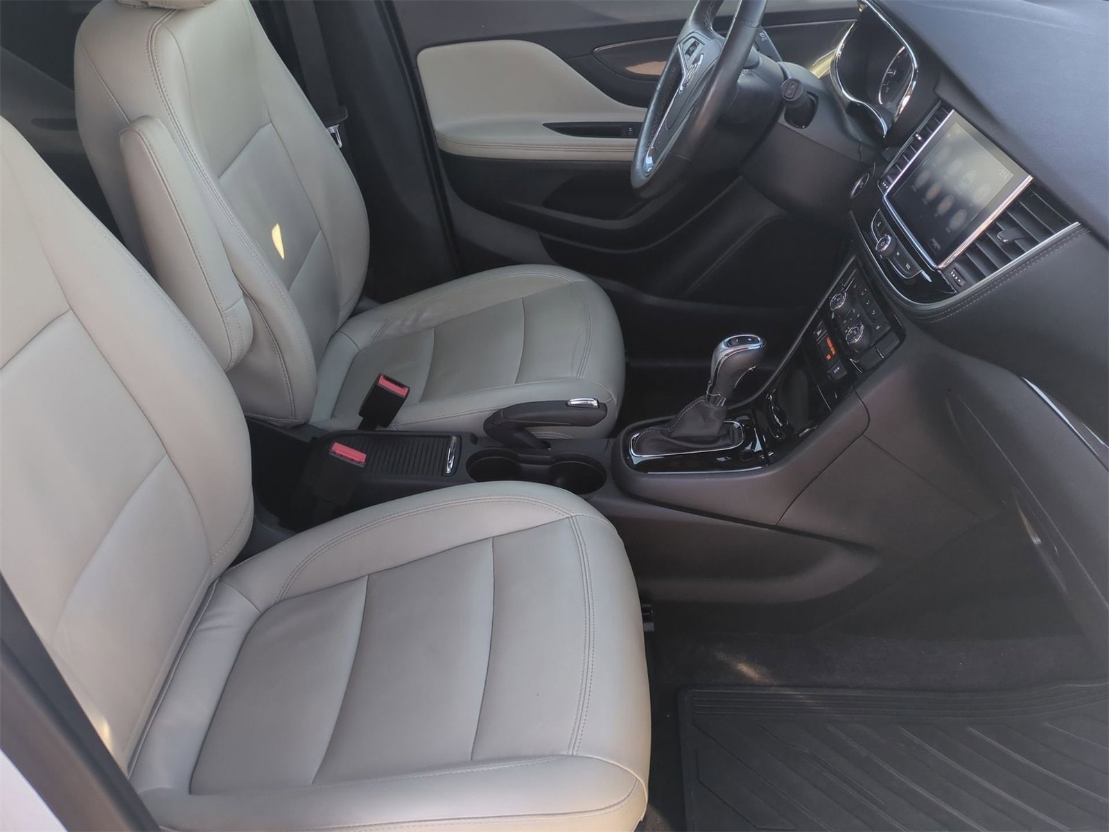 Thumbnail: 2018 Buick Encore - 23